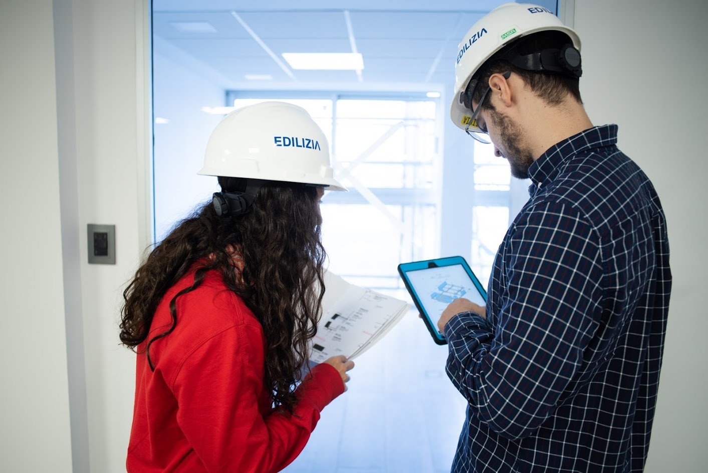 Equipo de EDILIZIA trabajando con metodología BIM