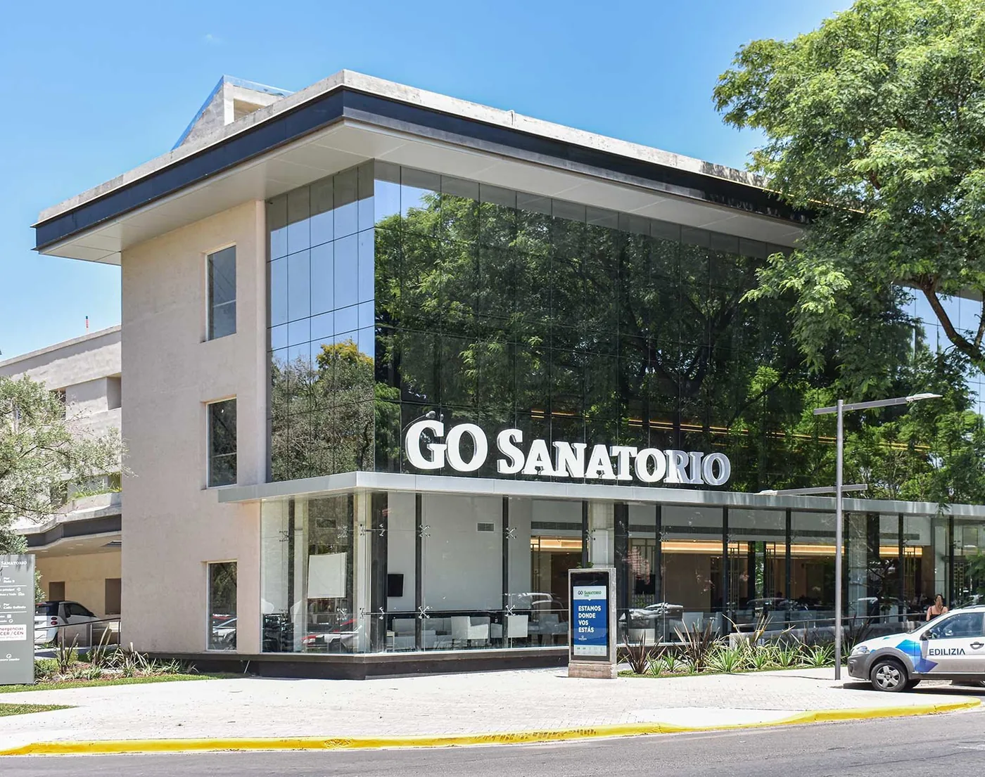 Grupo Oroño abrió un imponente sanatorio en Funes